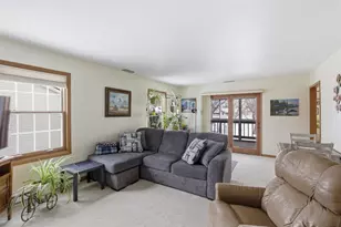 2336 Wisconsin St, Oshkosh, WI 54901 - Photo 3