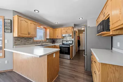 623 Summer Winds Drive, Green Bay, WI 54311 - Photo 9