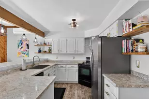 2755 Montclair Pl, Oshkosh, WI 54904 - Photo 11