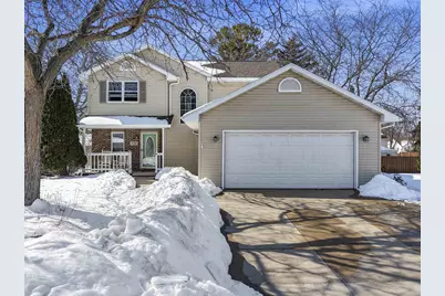 716 Elizabeth Court, Menasha, WI 54952 - Photo 1