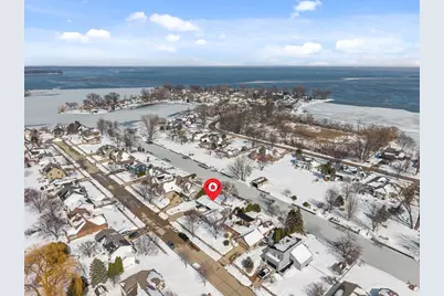 1866 Cliffview Court, Oshkosh, WI 54901 - Photo 49