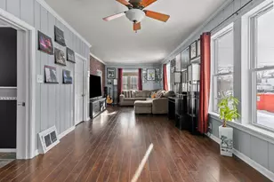 1009 Jefferson St, Oshkosh, WI 54901 - Photo 5