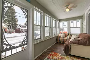 1009 Jefferson St, Oshkosh, WI 54901 - Photo 3