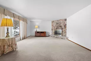 359 Van Caster, Green Bay, WI 54311 - Photo 15