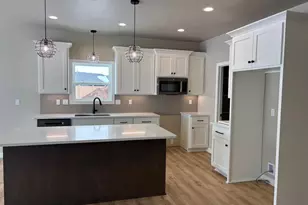 1282 Autumn Fld Ln, De Pere, WI 54115 - Photo 3