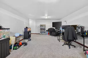 1906 Wasilla Ln, Neenah, WI 54956 - Photo 39