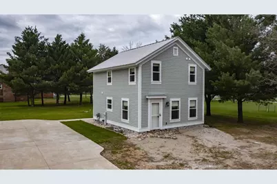 E1471 Arbor Street, Waupaca, WI 54981 - Photo 3