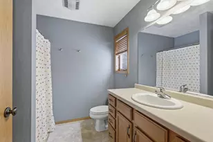 2294 Meadow Heights Cir, Neenah, WI 54956 - Photo 17