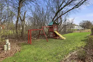 2294 Meadow Heights Cir, Neenah, WI 54956 - Photo 29