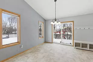 2294 Meadow Heights Cir, Neenah, WI 54956 - Photo 7