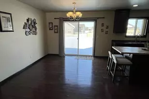 600 Castlestone Ct, Hobart, WI 54155 - Photo 5