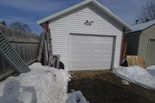 429 Pine River St, Redgranite, WI 54970 - Photo 9