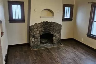 818 N Van Buren St, Green Bay, WI 54302 - Photo 3