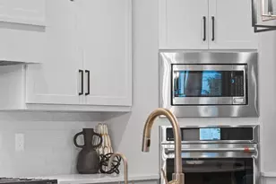 4093 Half Crown, De Pere, WI 54115 - Photo 5