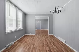 513 School Ave, Oshkosh, WI 54901 - Photo 9