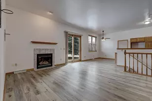 1511 Dickenson Ct, Neenah, WI 54956 - Photo 5