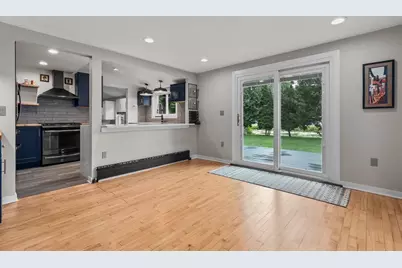 2084 S Point Comfort Road, Oshkosh, WI 54902 - Photo 17