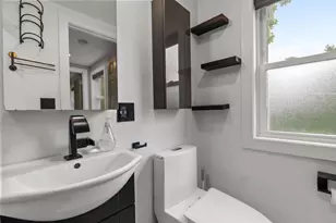 2084 S Point Comfort Rd, Oshkosh, WI 54902 - Photo 31