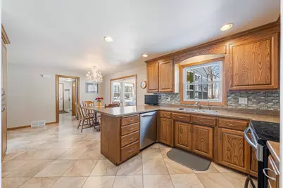 4734 Maple Drive, Green Bay, WI 54313 - Photo 11