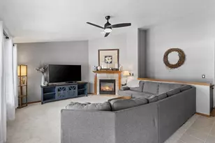 911 S 7th St, De Pere, WI 54115 - Photo 13