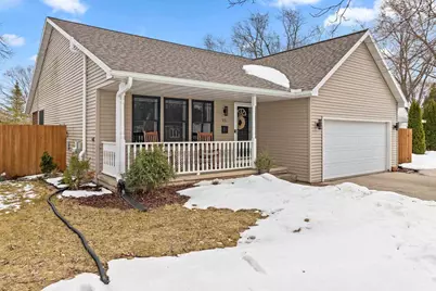 911 S 7th Street, De Pere, WI 54115 - Photo 1