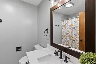 911 S 7th St, De Pere, WI 54115 - Photo 43