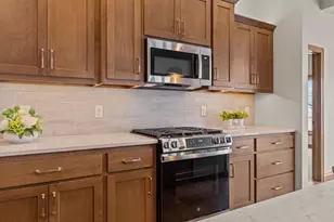 1373 Prairie Lake Cir, Neenah, WI 54956 - Photo 5