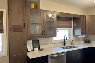 1630 N Birchwood Ave, Appleton, WI 54914 - Photo 5