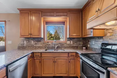 401 Lantern Lane, De Pere, WI 54115 - Photo 17