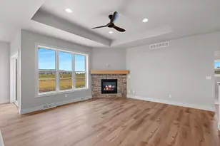 1417 Crossroads Dr, De Pere, WI 54115 - Photo 3