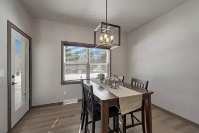 4073 Brussels Way, Green Bay, WI 54313 - Photo 5