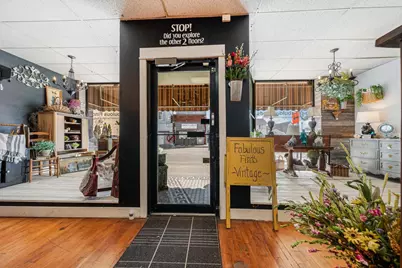 811 Oregon Street, Oshkosh, WI 54902 - Photo 3