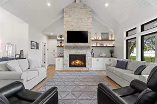 1751 E Shore Cir, Green Bay, WI 54302 - Photo 15