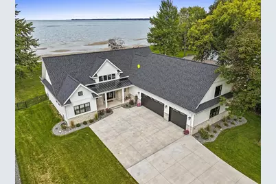 1751 East Shore Circle, Green Bay, WI 54302 - Photo 5