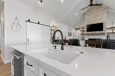 1751 East Shore Circle, Green Bay, WI 54302 - Photo 3