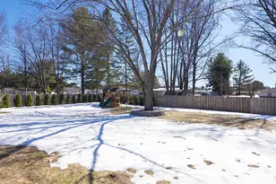 707 Sunset Dr, Redgranite, WI 54970 - Photo 15