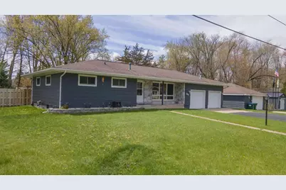 707 Sunset Drive, Redgranite, WI 54970 - Photo 1