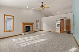 4801 N Fallview Ln, Appleton, WI 54913 - Photo 3