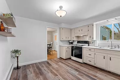 425 Saratoga Street, Green Bay, WI 54303 - Photo 11