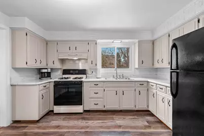 425 Saratoga Street, Green Bay, WI 54303 - Photo 9