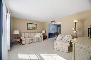 705 S Goldenrod Dr, Appleton, WI 54914 - Photo 3