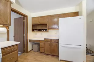 705 S Goldenrod Dr, Appleton, WI 54914 - Photo 11