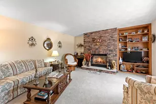 2911 Ridgeway Dr, Neenah, WI 54956 - Photo 11