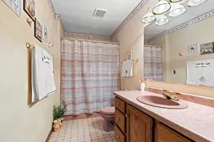 2911 Ridgeway Dr, Neenah, WI 54956 - Photo 17