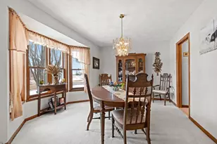 2911 Ridgeway Dr, Neenah, WI 54956 - Photo 5