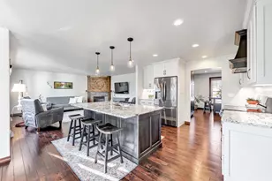 2011 Whistling Swan Cir, De Pere, WI 54151 - Photo 9