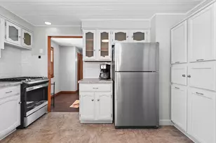 1623 Jay Ln, Green Bay, WI 54304 - Photo 9