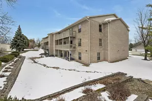 1600 Rustic Oaks Ct, Green Bay, WI 54301 - Photo 1