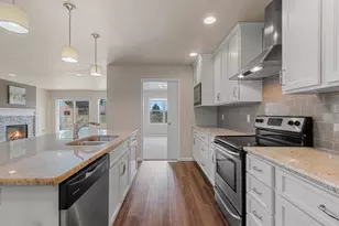 1242 Pond View Cir, De Pere, WI 54115 - Photo 5