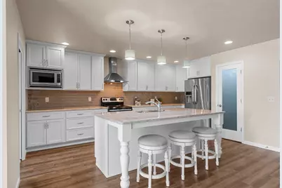 1242 Pond View Circle #18, De Pere, WI 54115 - Photo 3